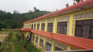 कोरोना संक्रमित ३४ जनासँगै बसाएपछि क्वारेन्टाइनबाट भागाभाग, २०० बढी गाउँ छिरे !
