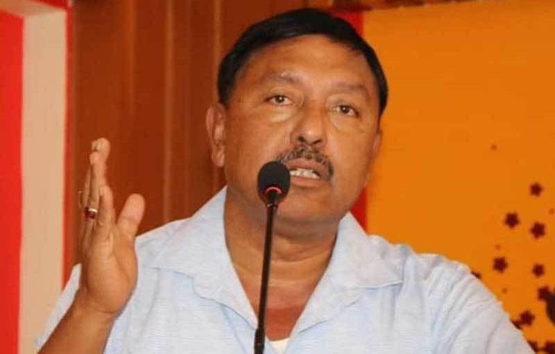 क्रान्ति ल्याउने काँग्रेस चुरिफुरी गर्ने कम्युनिस्ट भन्दै गिरीले दिए दनक