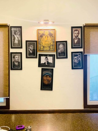बामदेव गौतमको घरको भित्तामा विपी कोइरालाको तस्विर  