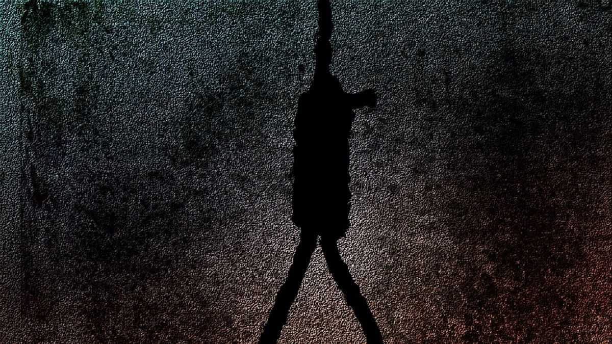 रुपन्देहीमा छिमेकीको घरमा गएर महिलाले गरिन आत्महत्या, हत्या भएको परिवारको आशंका