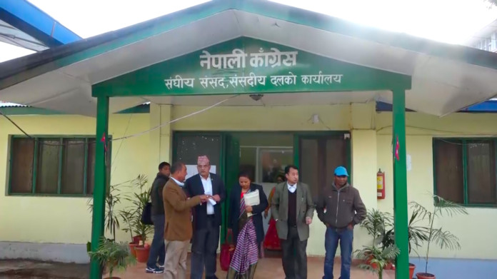 कोरोना कोषमा कांग्रेस सांसदले जम्मा गरे ४३ लाख, संक्रमितकाे निशुल्क उपचार गर्न आग्रह