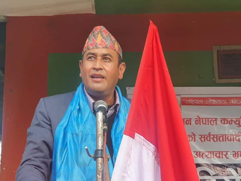 प्रधानमन्त्री गर्मी भयो की शितल निवास जानुहुन्छ : कांग्रेस नेता खतिवडा 