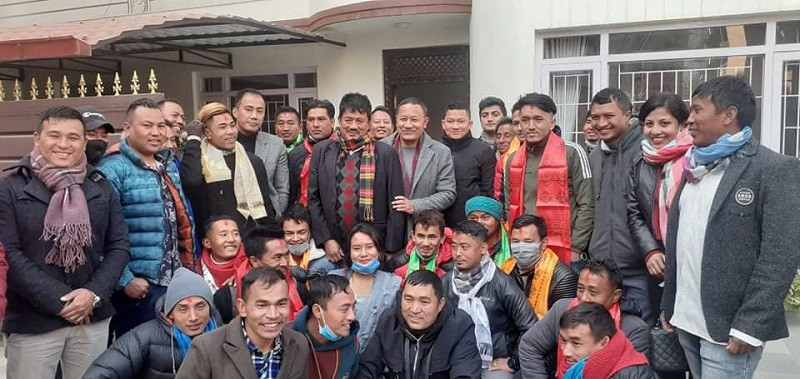 गोकुल बाँस्कोटाको गृहजिल्लामा कांग्रेसप्रति आकर्षण बढ्यो, सयौं युवाहरू कांग्रेसमा प्रवेश