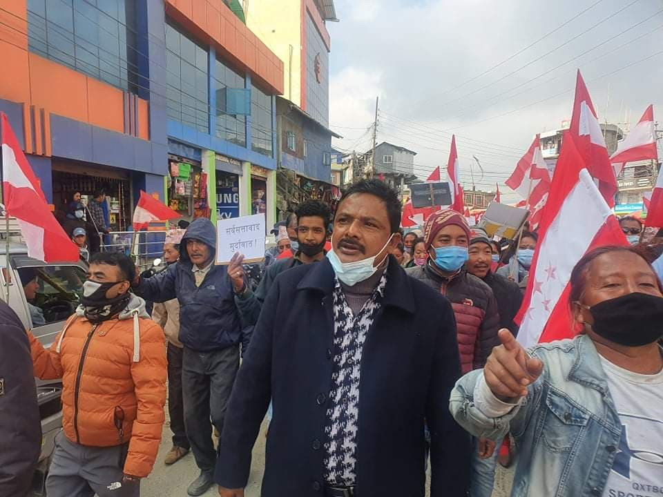 झलनाथले कांग्रेस फुट्ने बनाउँछु भन्थे नेकपा फुटाए : कांग्रेस नेता खड्का