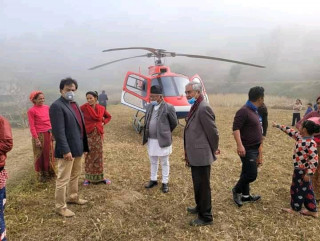 सभापति शेरबहादुर देउवा चढेको हेलिकप्टर एकाएक आकस्मिक अवतरण 