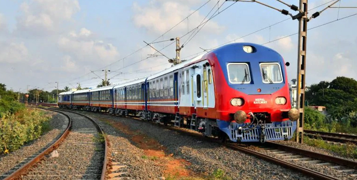 भारतले बनाएका रेल ओली सरकारले घुम्टो ओढाएर किन राखेको छ ? यस्तो छ भित्रि रहस्य !