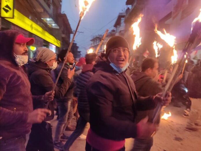 केपी ओलीको घर नजिकै बालकोटमा कांग्रेसको राँके जुलुस