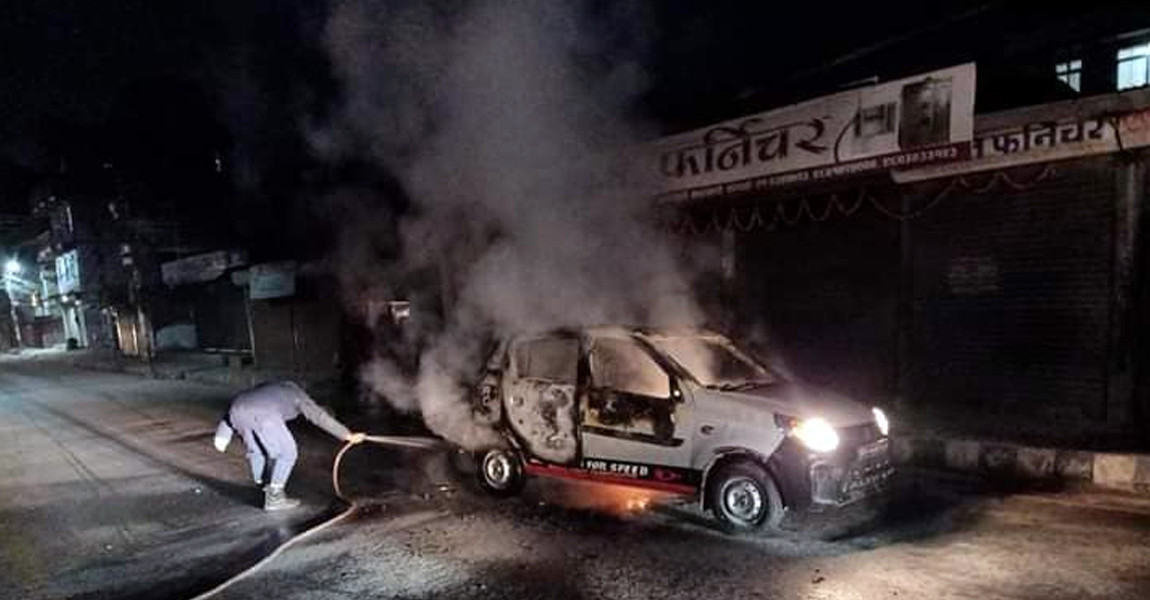 प्रचण्ड आन्दोलनले दिएको पीडा : ‘पापी रहेछन्, झण्डै ट्याक्सीसँगै मलाई पनि जलाइदिएनन् !’