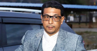 दीपक मनाङे असन्तुष्ट, वनमन्त्रीबाट राजीनामा