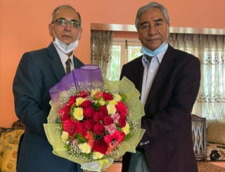 बुढानिलकण्ठ पुगेर प्रधानमन्त्री देउवालाई भारतीय राजदूत क्वात्राले दिए बधाई तथा शुभकामना