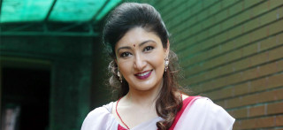हिन्दी गीत ‘दुपट्टा तेरा नौ रंग दा’ मा पूर्वयुवराज्ञी हिमानीको डान्स (भिडियो)