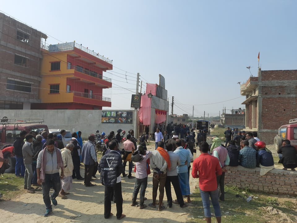 निर्वाचन अधिकृत दिपक रेग्मीको कारण गौरमा झडपको स्थिती
