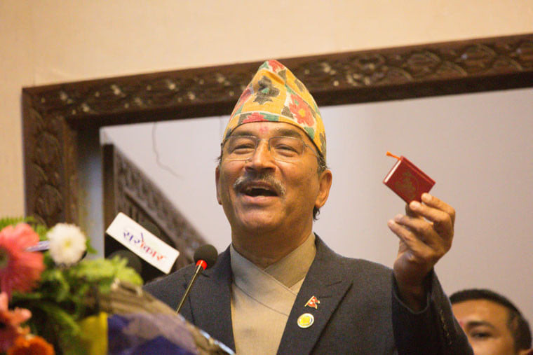 सूर्य चिन्ह लिएर उठेका कमल थापाको मकवानपुरमा चर्चासम्म छैन