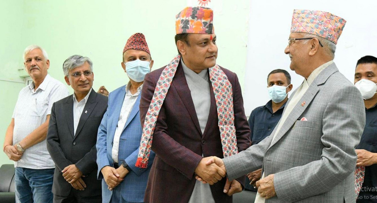 पूर्व प्रहरी प्रमुख सर्वेन्द्र खनालविरुद्ध अख्तियारमा उजुरी नै उजुरी, प्रहरी पोशाक, बुट र गाडी खरीदमा भ्रष्टाचारको आरोप
