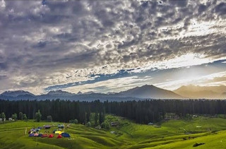 सीमापारको भिन्नता: जम्मू-कश्मीरको प्रगति बनाम पाकिस्तान-अधिग्रहित कश्मीरको दयनीय अवस्था