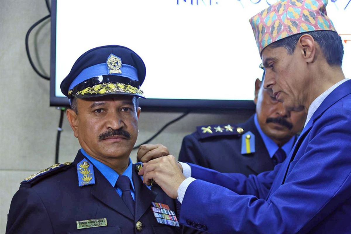 आजबाट अवकाशमा जाँदै प्रहरी प्रमुख कुँवर