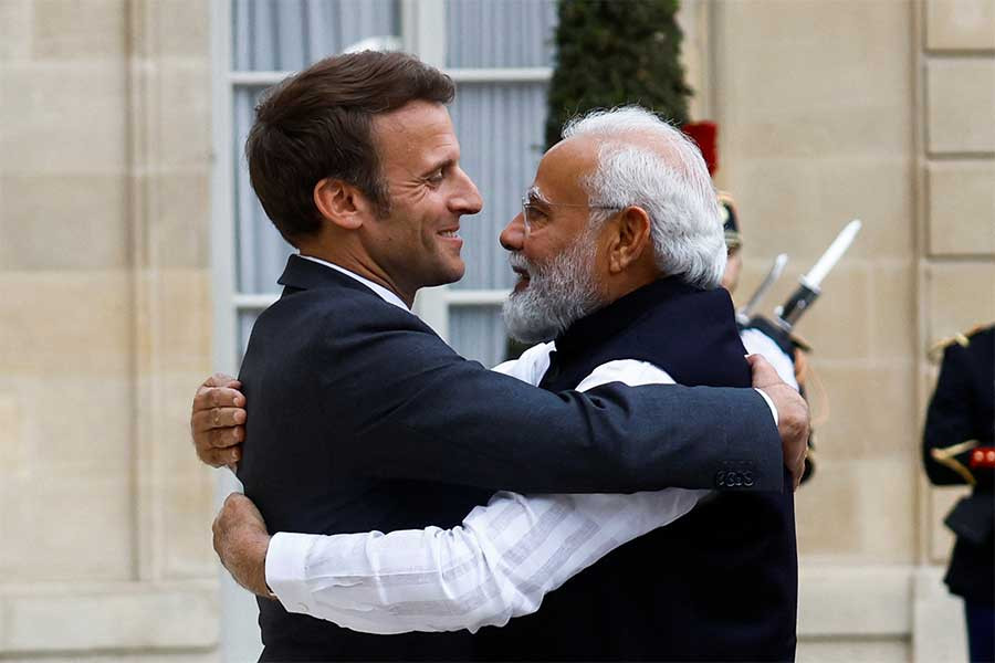 म्याक्रोन भारतमा, भारतीय आकाशमा फ्रान्सेली जेट गर्जने