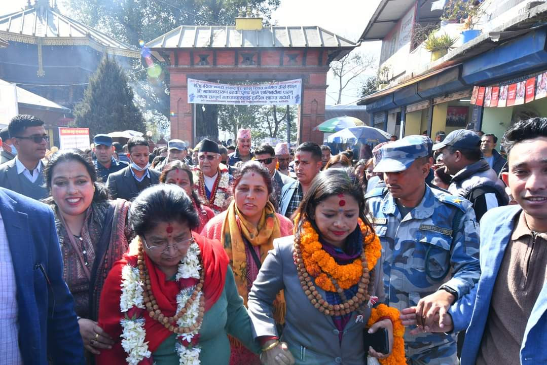 ओली सालि नदीमा (फोटोफिचर)