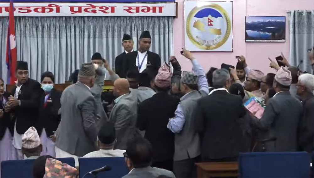 गण्डकीमा सभामुखले आफ्नो मत जोडेर विश्वासको मत पुगेको घोषणा, कांग्रेसको विरोध