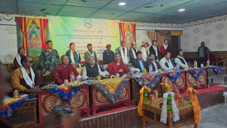 लोवो निफुग नाम्ड्रोल नोर्वुलिङ्ग गुम्बा विद्यालयका लागि छात्रावास भवनको निर्माणका लागि भारतीय राजदूत श्रीवास्तवले गरे शिलान्यास