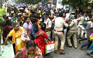 भारतमा भागदौड मच्चिँदा ६ जनाको मृत्यु