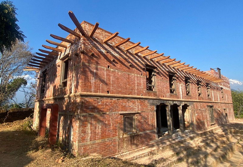 लमजुङ दरबारको पुनर्निर्माण तीन वर्षमा पनि पूरा भएन