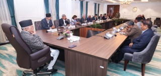मन्त्रिपरिषद्को बैठक बस्दै