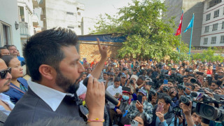 रास्वपाले गणतन्त्रको खोल ओढ्दैन : लामिछाने