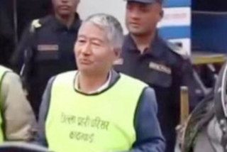 भाटभटेनीको रक्सी चोर्ने रास्वपाका नेता डाक्टर राजकुमार राई पक्राउ