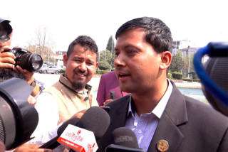 गठबन्धन सरकारमा कुनै समस्या छैन : महेश बर्तौला