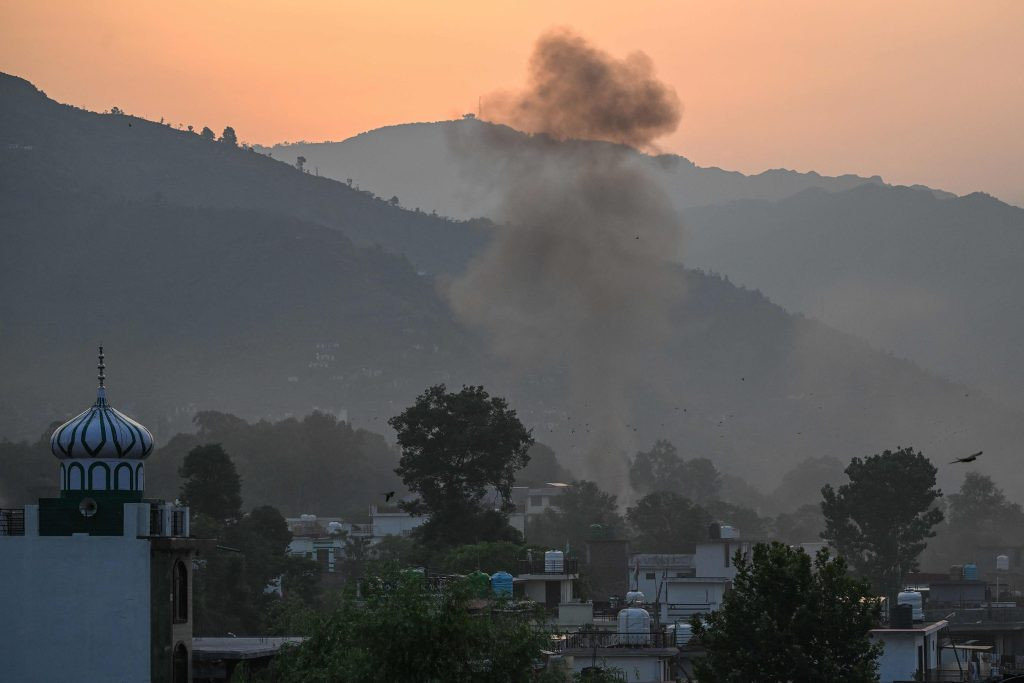 पाकिस्तान: बाढी, इन्टरनेट बन्द र ‘क्रस-सब्सिडी’—प्रणालीगत असफलताबाट मुलुकको भविष्य कहाँ ?