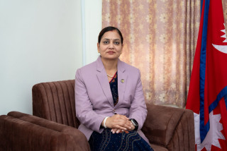 कडा एक्सनमा स्वास्थ्यमन्त्री, रातारात मन्त्रालय तानियो दुरुपयोग भएका गाडी