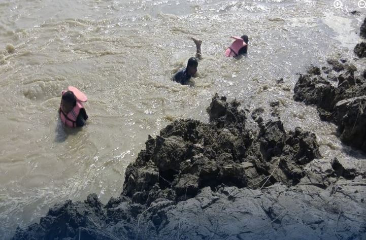 रौतहटमा खोलामा बेपत्ता भएका तीन बालबालिकामध्ये दुई जना मृत फेला